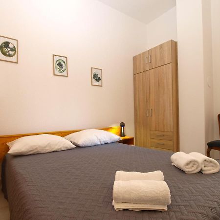 Apartemnts Guido 762 Pjescana Uvala Exterior foto