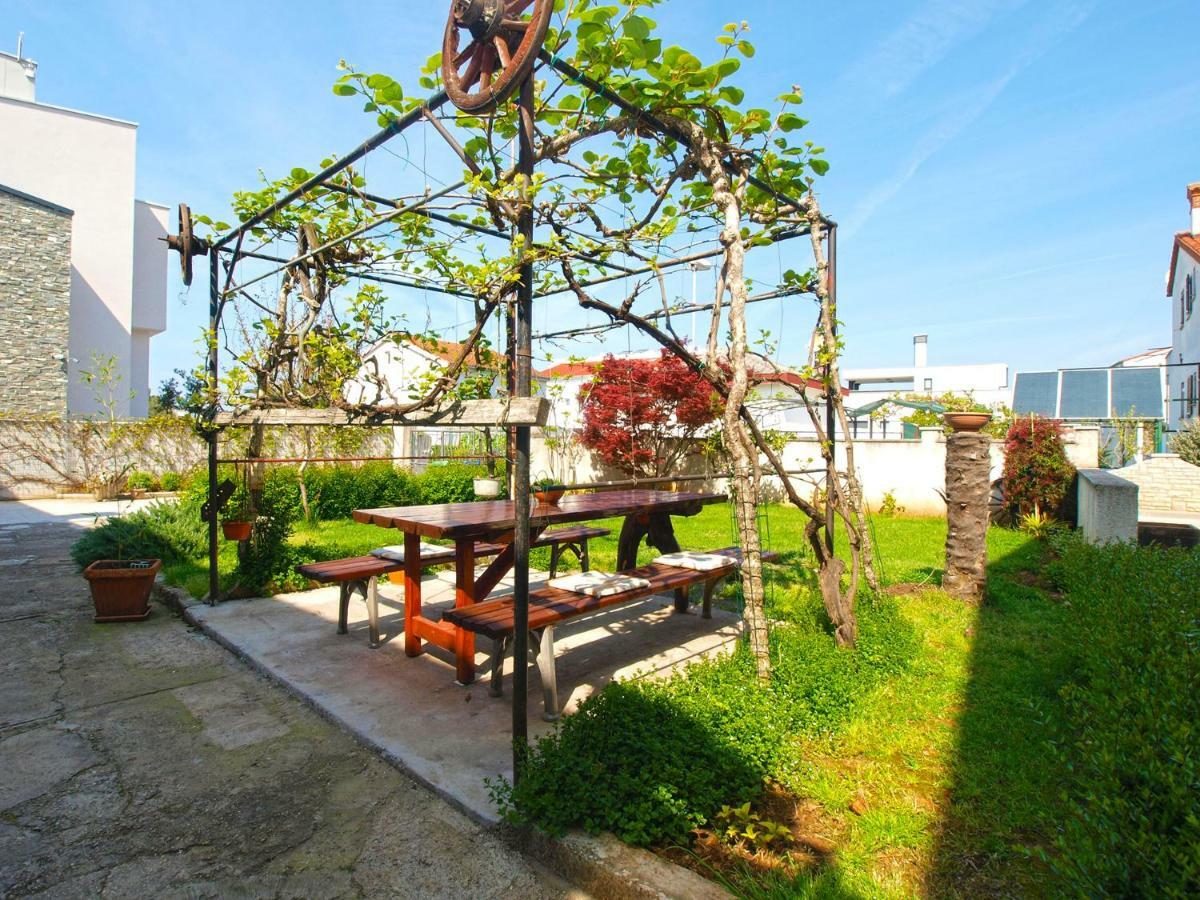 Apartemnts Guido 762 Pjescana Uvala Exterior foto